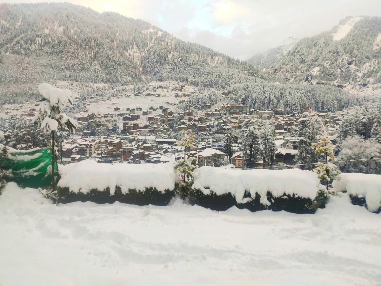 Cupidtrails Himalayan Castle Manāli Exterior foto