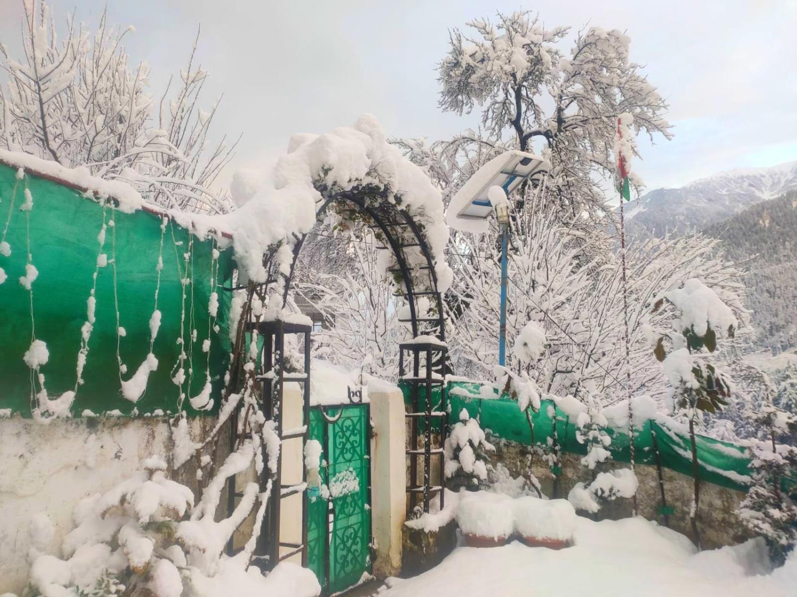 Cupidtrails Himalayan Castle Manāli Exterior foto